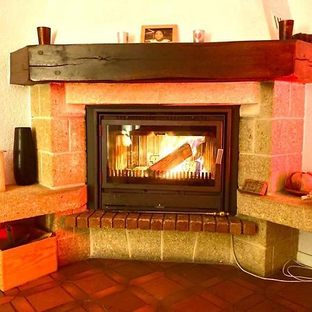 Cheerful Villa With Fireplace, Bath-Tub And Garden Noville Ngoại thất bức ảnh