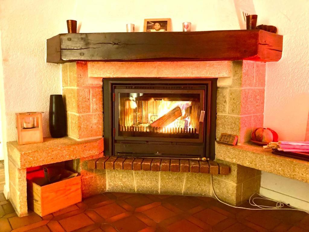Cheerful Villa With Fireplace, Bath-Tub And Garden Noville Ngoại thất bức ảnh