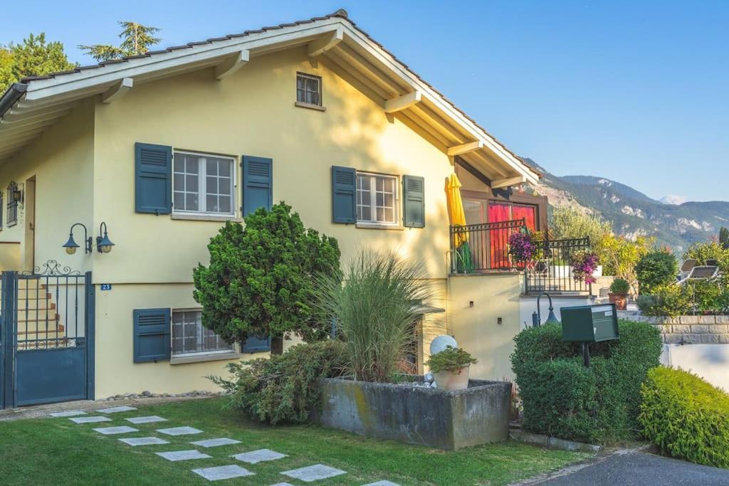 Cheerful Villa With Fireplace, Bath-Tub And Garden Noville Ngoại thất bức ảnh